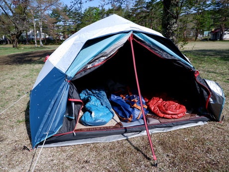 キャンプで道具・・・QUECHUA 2SECONDS EASY FRESH&BLACK 3人用