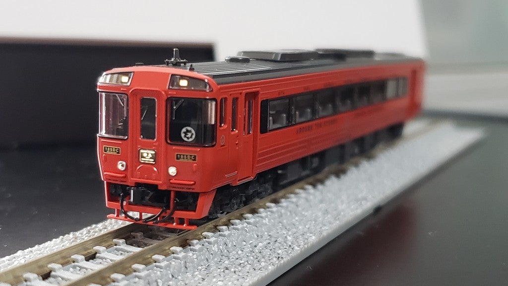 733. TOMIX キハ185系(アラウンド・ザ・九州)が入線しました | yasooの