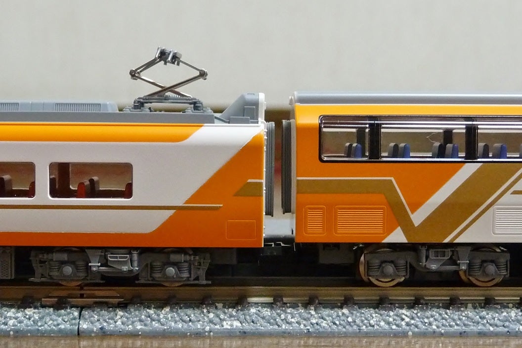 TOMIX 近畿日本鉄道 30000系ビスタEX(新塗装・喫煙室付)セット入線