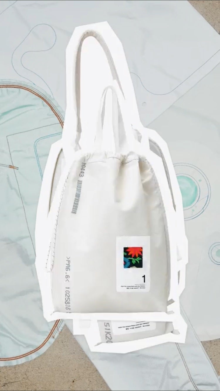 9/28 11時 RE;CODE 衣装がバッグに ホビ、ジミン、テテ | ♪雨に唄えば ♪