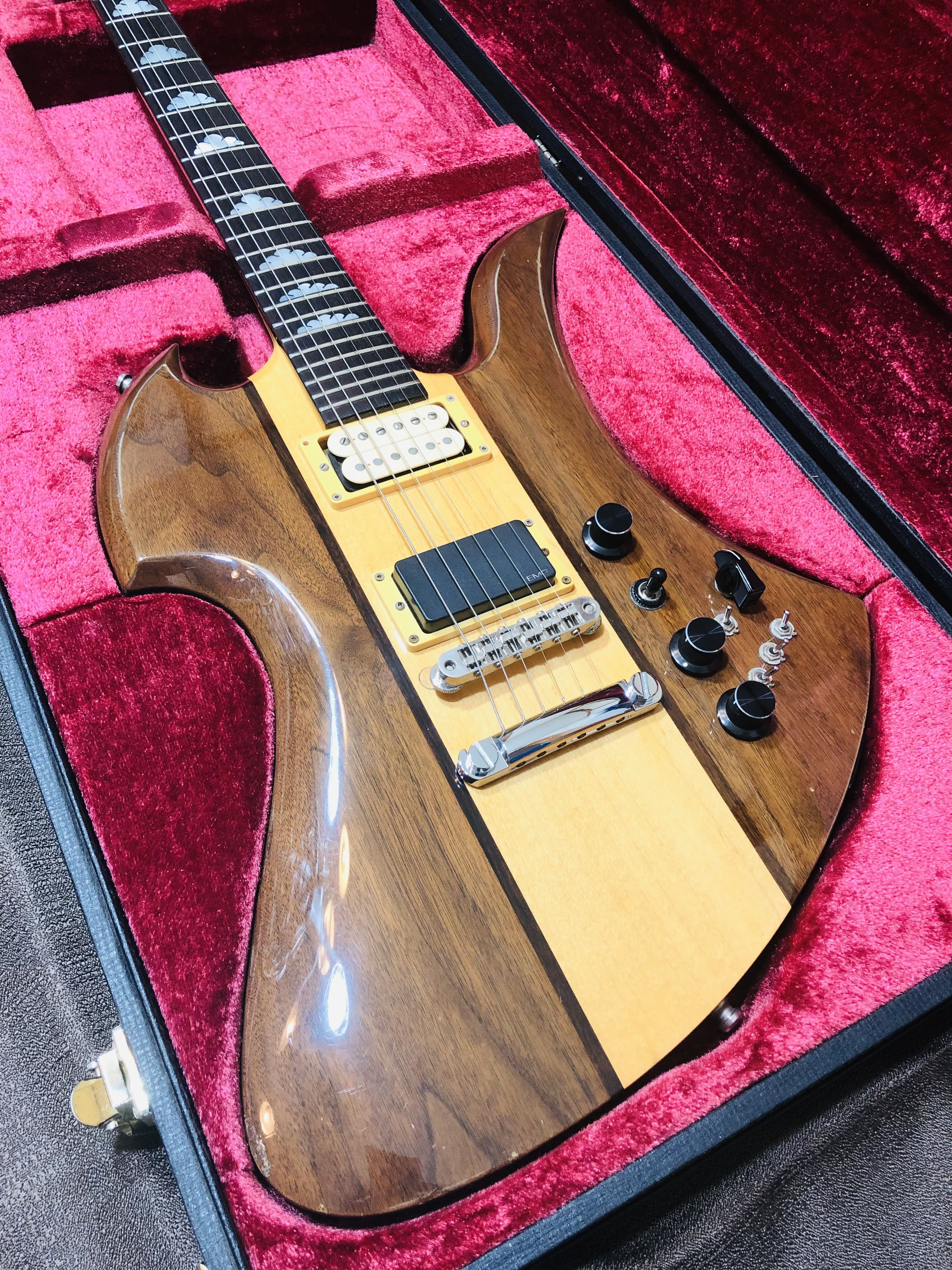 最新の入手した機材～ヴィンテージB.c.richモッキンバード～其の壱