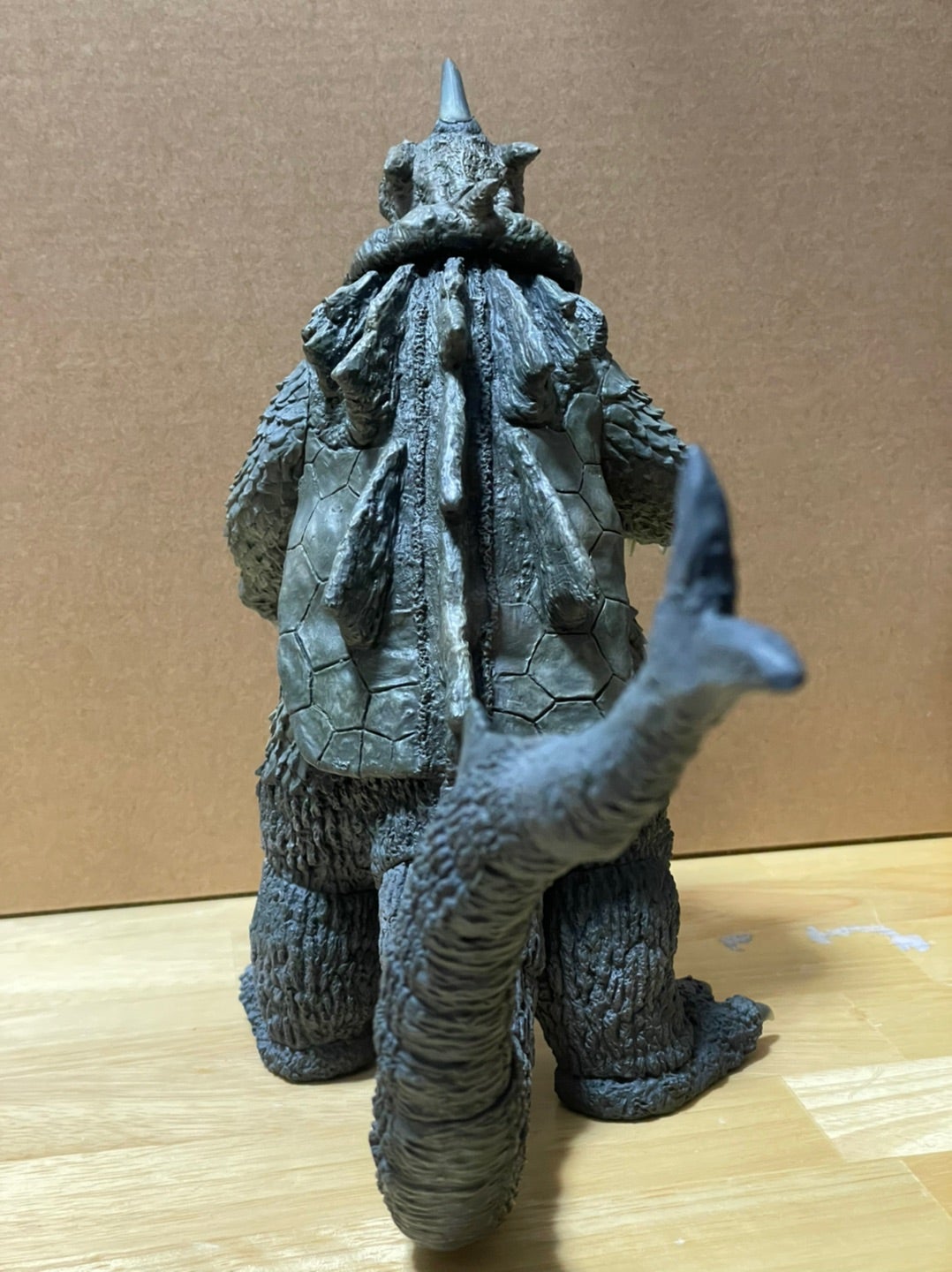 大怪獣シリーズ ウルトラQ 古代怪獣ゴメス（モノクロ版） | 怪獣玩具に