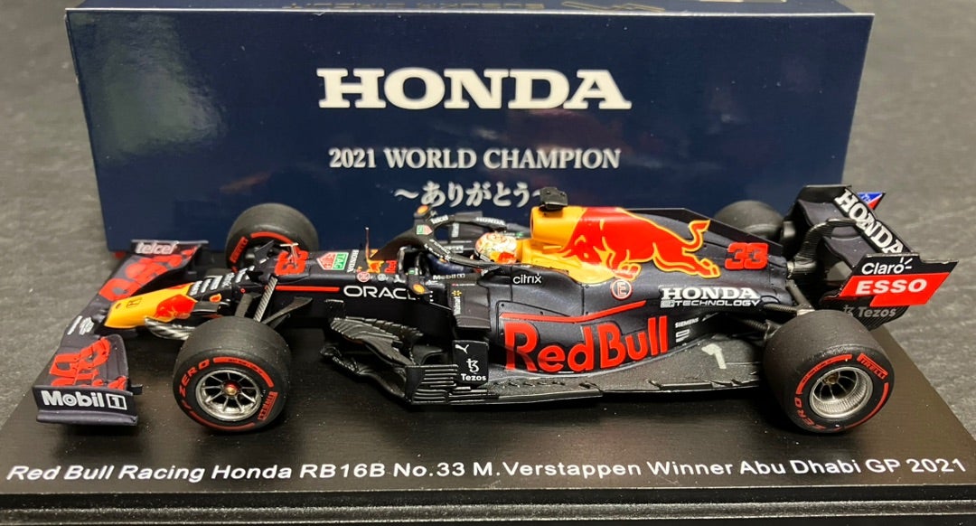 レッドブルホンダRB16B スパーク 1/18 レッドブル RB16B アブダビGP