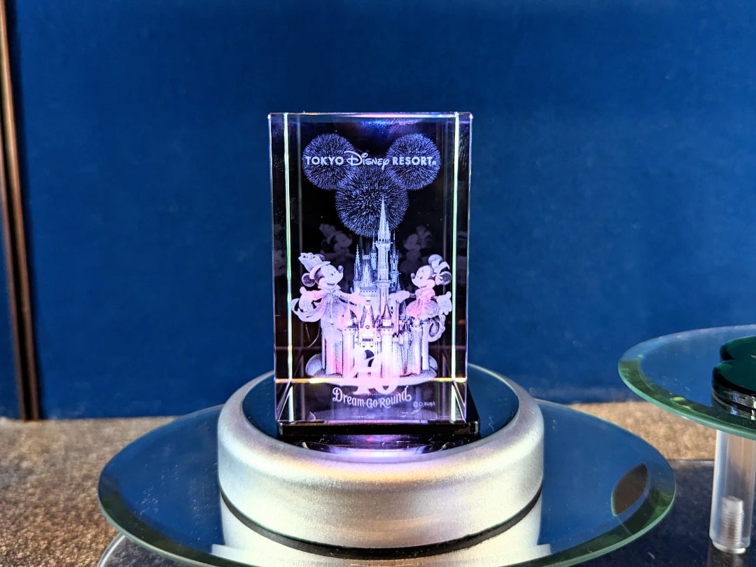 40周年のガラス工芸品！ | 高校生Dヲタ Ꭰ-ᎮꭵꭹꭴのDisneyにっき！！✎ܚ