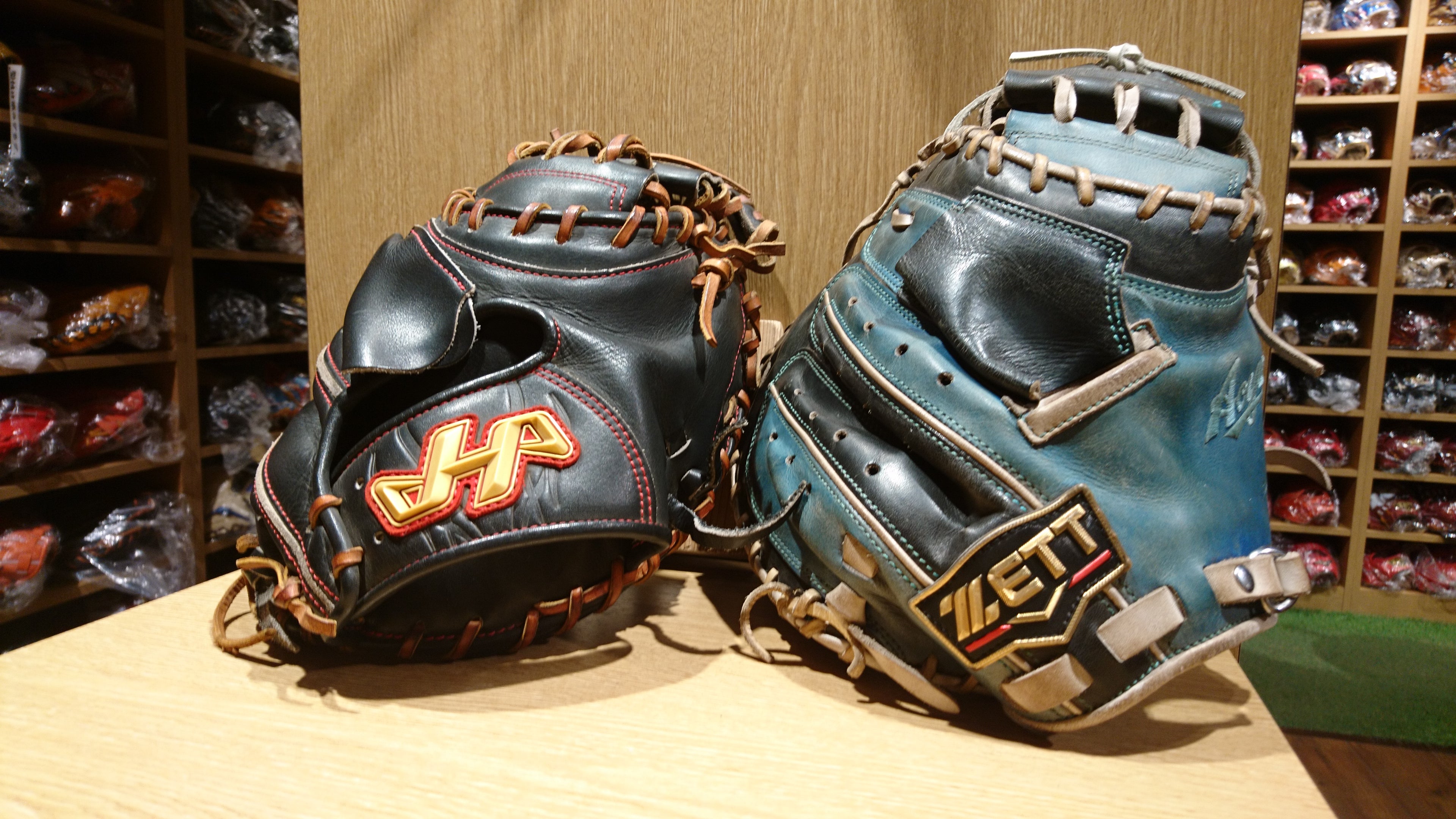 ハタケヤマ＆ゼット】大学生のマリオスタッフが使い込んだキャッチャー