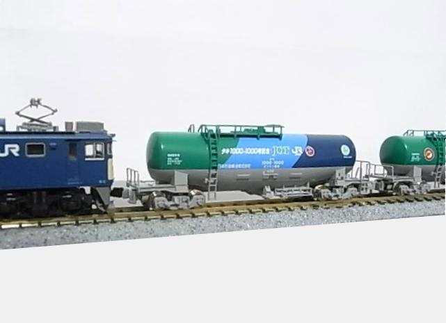 KATO タキ1000(後期形) 1000号記念塗装も入線 | 緩行線