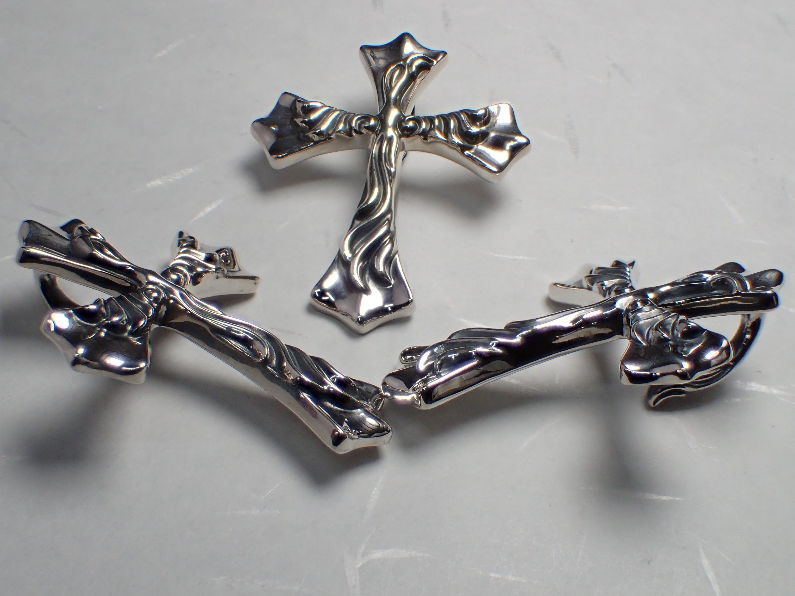 LONE ONES(ロンワンズ)スプレッドイーグルペンダント/ラージ