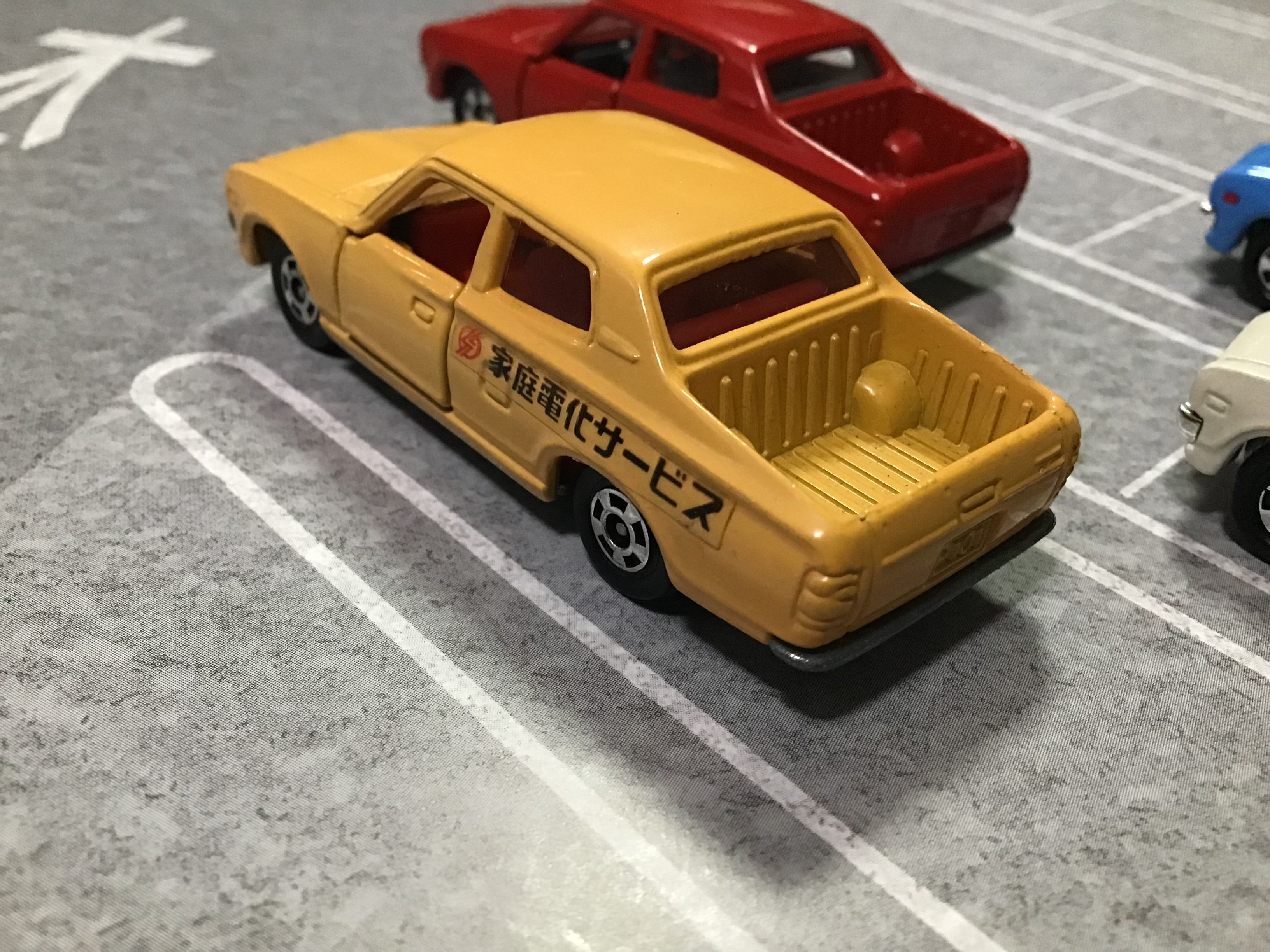 黒箱トミカNo.96-2日本製ダットサンピックアップ | やなしゃんのトミカ