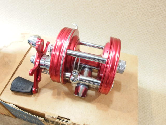 サイモン ホットピンク 5500C など ABU 5000番台,4000番台 色物6台入荷