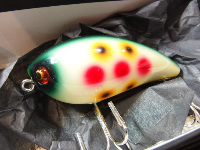 パラノイア ハンドメイドトップウォータールアー 大量入荷しました