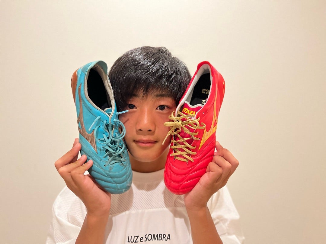 5565蹴 ﾓﾚﾘｱﾈｵ4（限定ﾌｪｱﾘｰｺｰﾗﾙ×ﾎﾞﾙﾄ | FUTIRIS契約選手_里田裕介