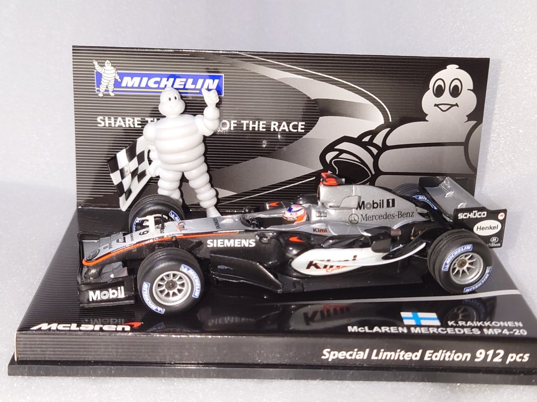 F1日本グランプリは決勝ですね ミニチャンプス マクラーレンMP4-20 K