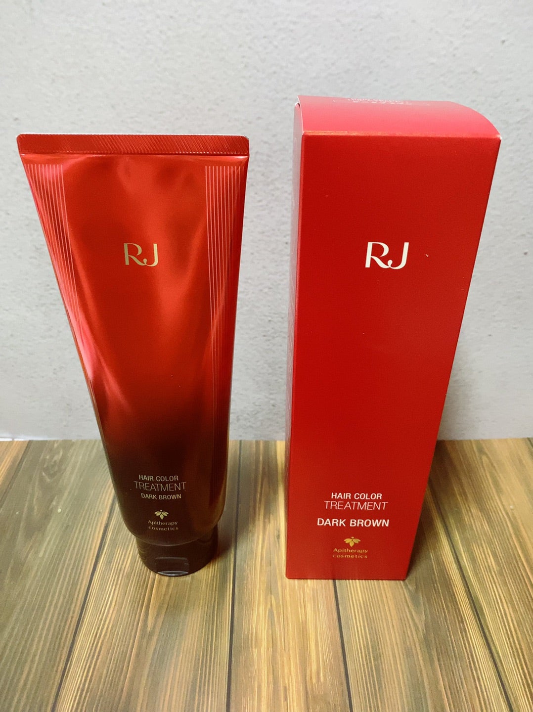 山田養蜂場さまのRJヘアカラートリートメントを使ってみました