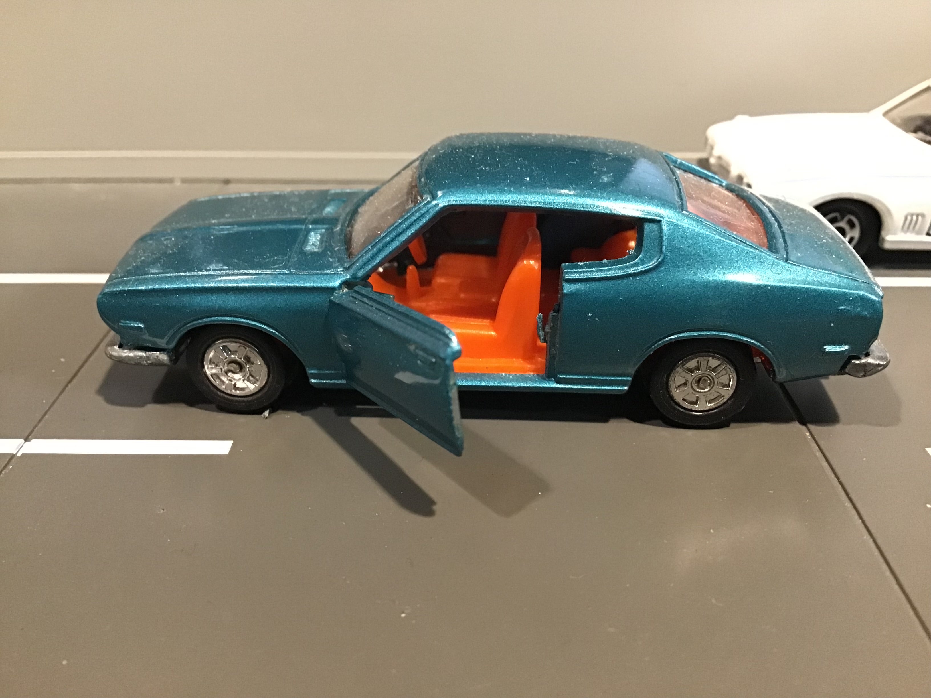 黒箱トミカNo.62-1日本製ニッサンブルーバードU 1800 SSS-E | やなしゃ