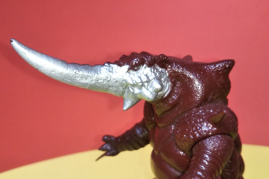 裂刀怪獣バギラ 『電光超人グリッドマン』 | シネマ係長の秘密基地