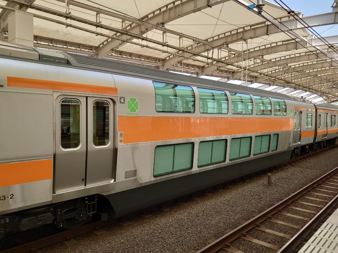 JR東日本 中央線グリーン車組み込み編成試運転 / 両開き扉のグリーン車