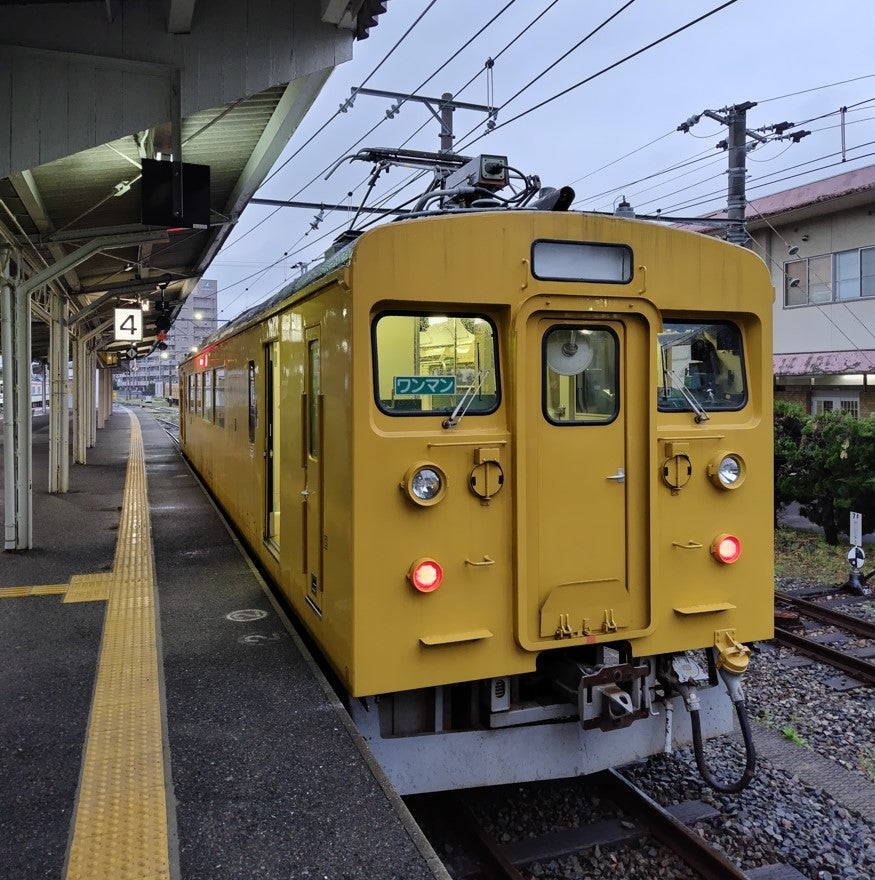 宇部新川駅で長門本山行き列車に乗車♪ | 青春18きっぷローカル線旅！
