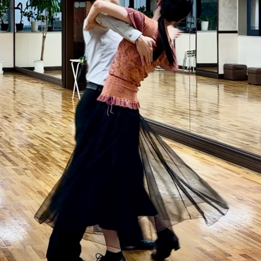 社交ダンス】チャコット Dance 黒地花プリント柄 セットアップ 社交