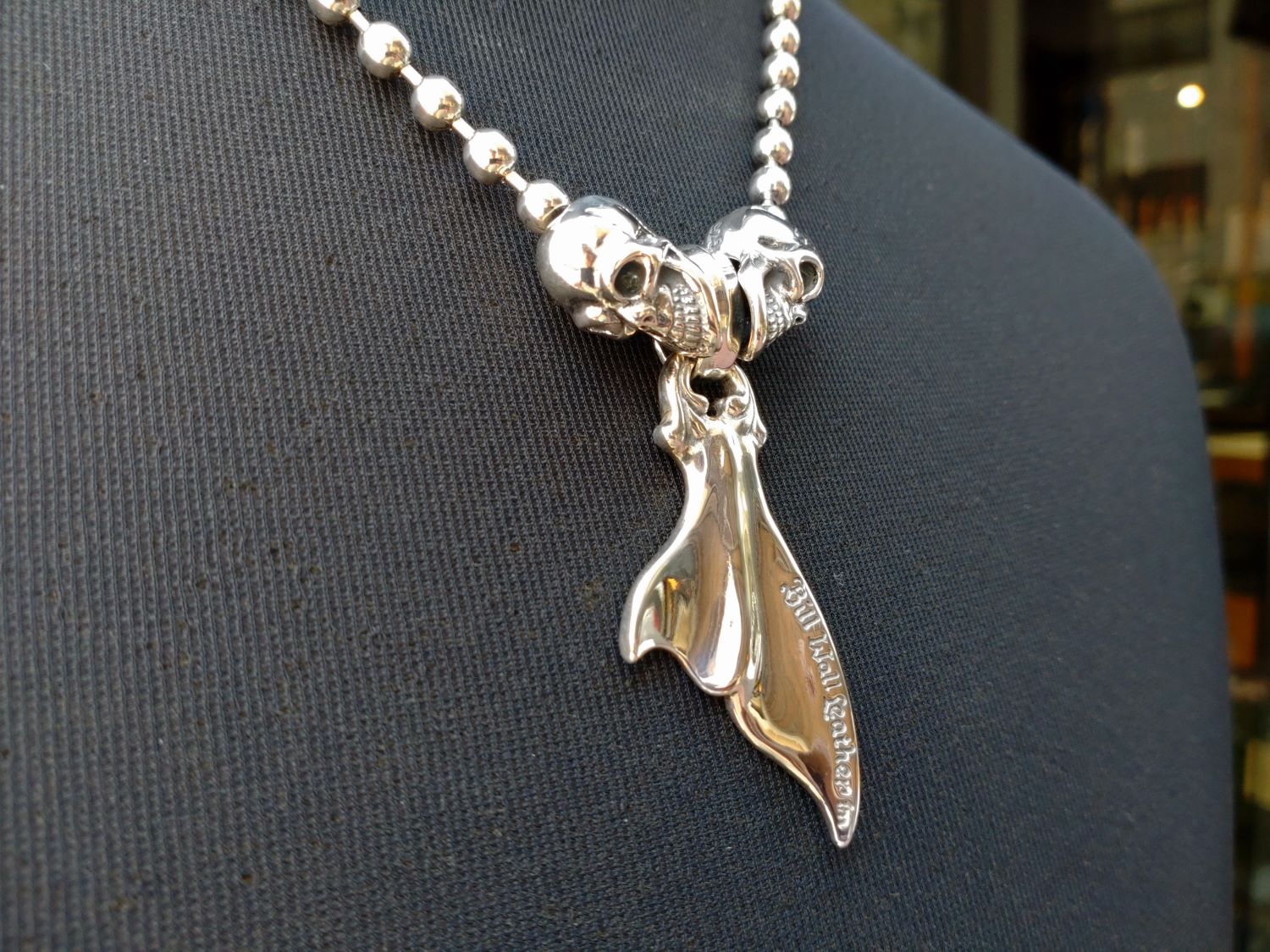 BWL / Medium Whale Tail Pendant & Skull Beads | BILL WALL LEATHER UENO