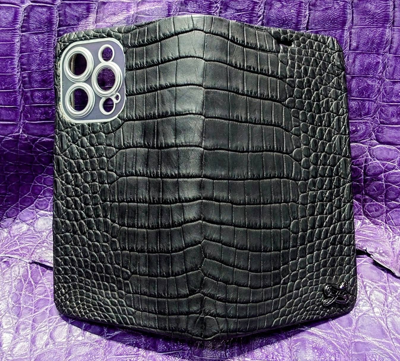 ポロサスクロコダイル iPhoneケース』誰もを虜にする極上の質感。 | 本