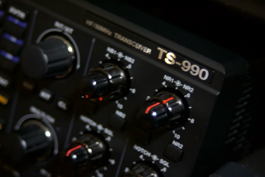 ICOM 屋外アンテナチューナー AH-3 | アマチュア無線局 ひろ局長