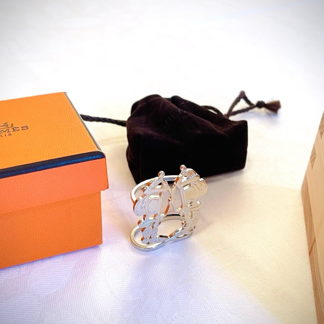 新作：ブリッドドゥガラの、カレ70用のスカーフリング | ゆきこ：1、2