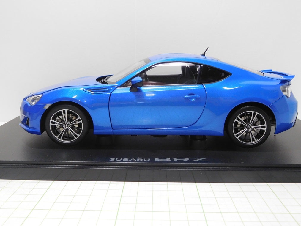 2台目のBRZ オートアート1/18 スバル BRZ | ミニカーでクルマを好きに