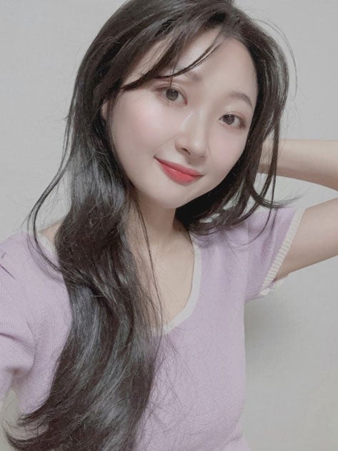 ピンクエイジ セミ手植えフルウィッグ) レイヤードCカールハグパーマ