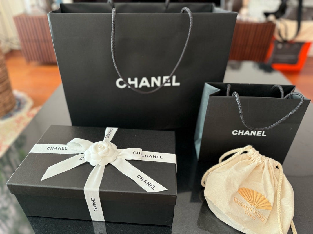 CHANEL友人と銀座並木にてお買い物。 | nanaオフィシャルブログ