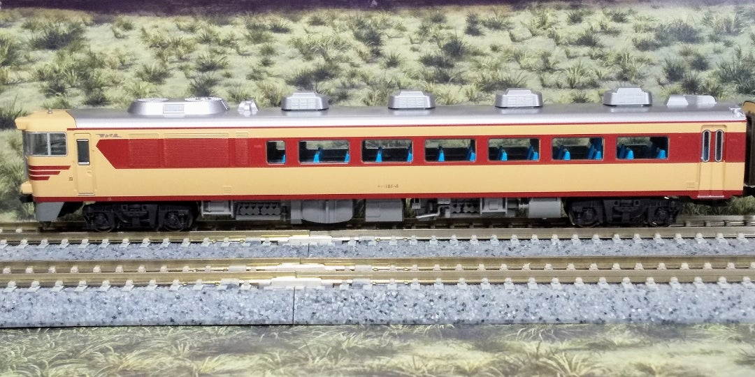 KATO キハ181系 初期形7両セット 入線‼️ (品番10-1117) | oketa-mokei