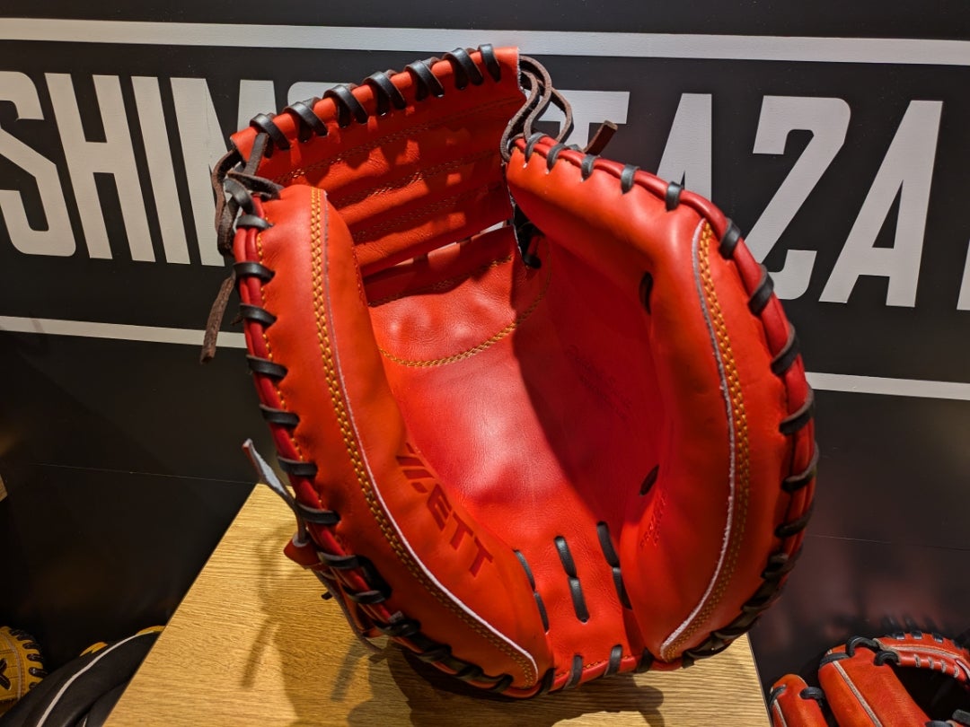 ゼット】キャッチャーミット［中村悠平選手モデル］型付け／少し硬さを