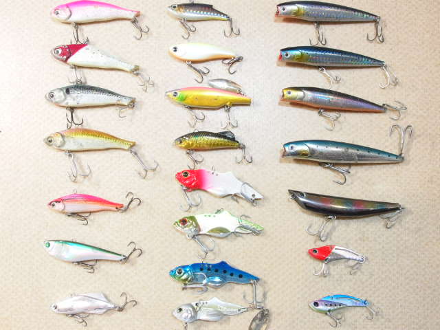 中古シーバスルアー 色々入りました。 新製品ってそんなに魅力的か