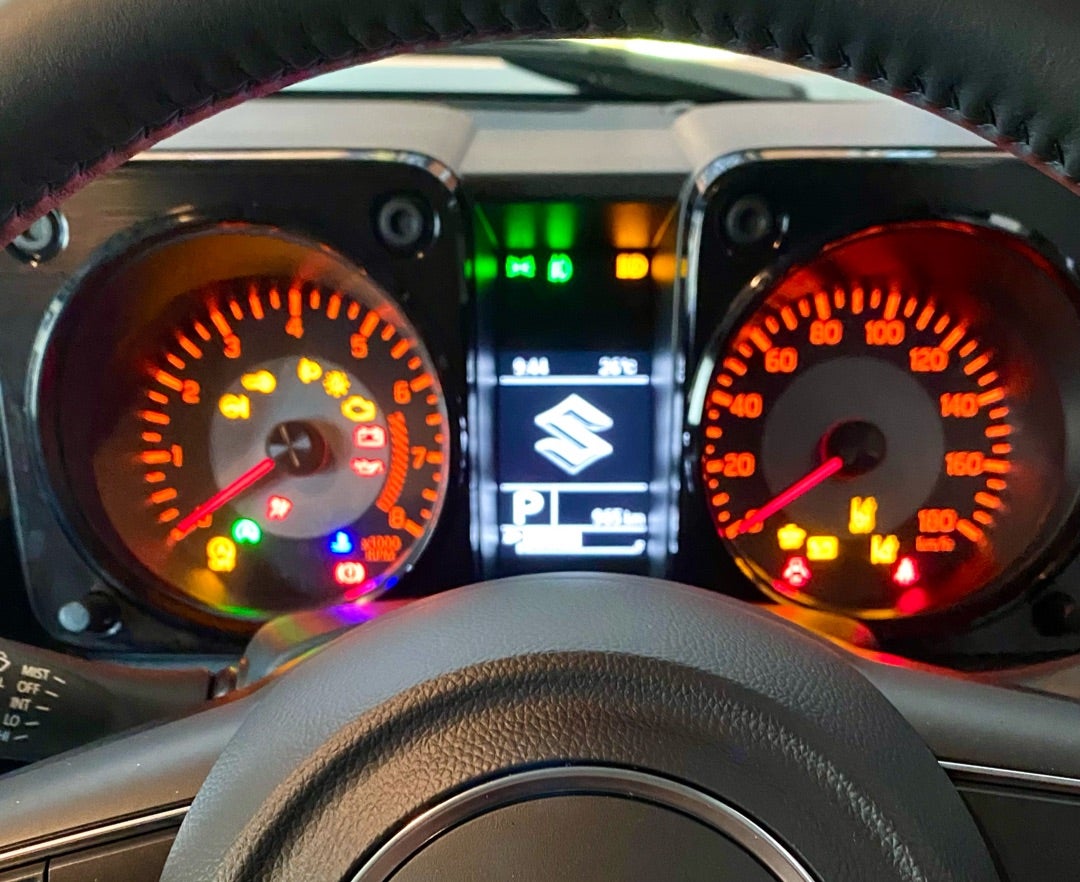 ジムニー乗りとしての遊び心•純正メーターをRetroActiveへ | カー