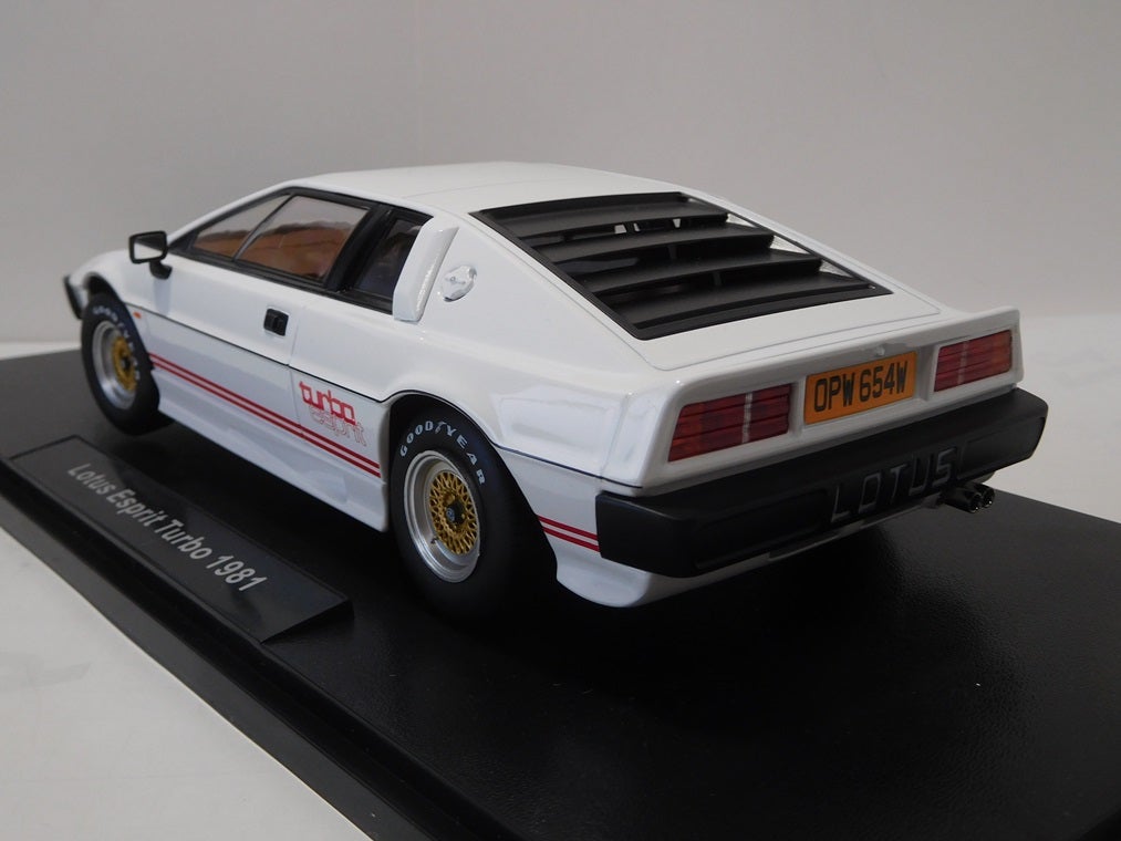 KKスケール1/18 ロータス エスプリターボ | ミニカーでクルマを好きに