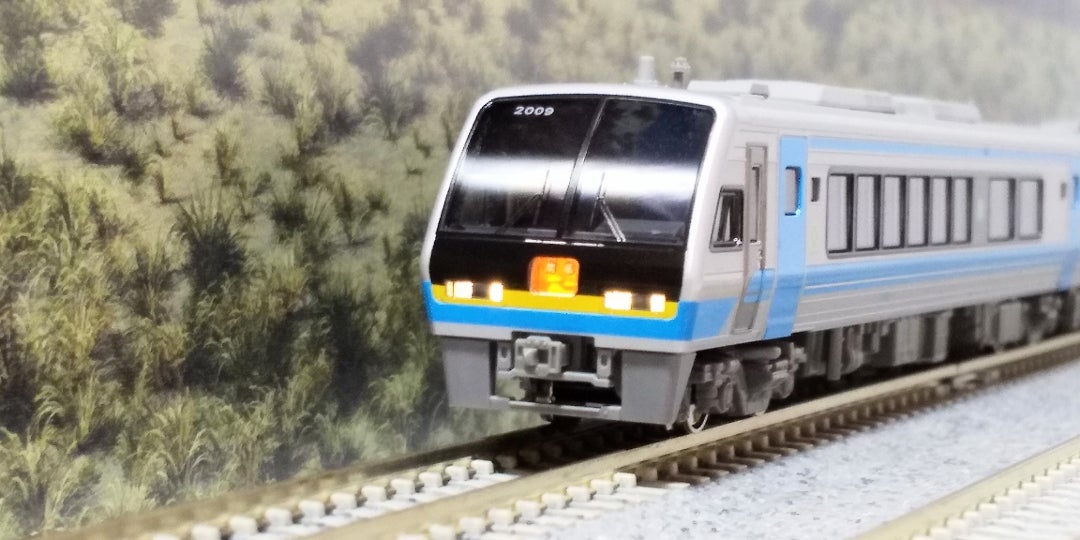 KATO JR四国2000系 特急「南風」 4両セット 入線‼️その➀ (品番10