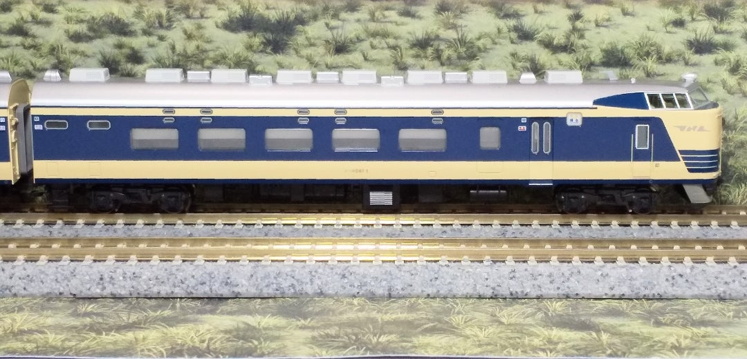 KATO 581系寝台特急月光12両セット 入線‼️その➁ (品番10-1140