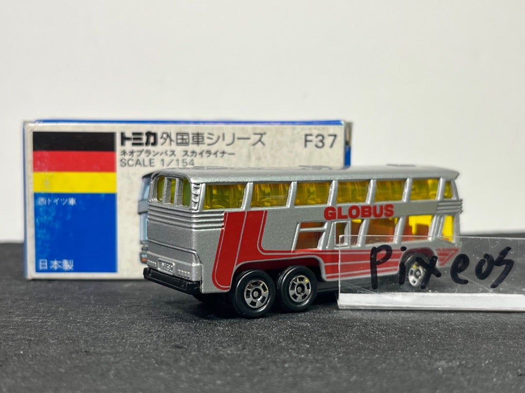 トミカ世界の2階建バスフェア ネオプラン スカイライナー（GLOBUS