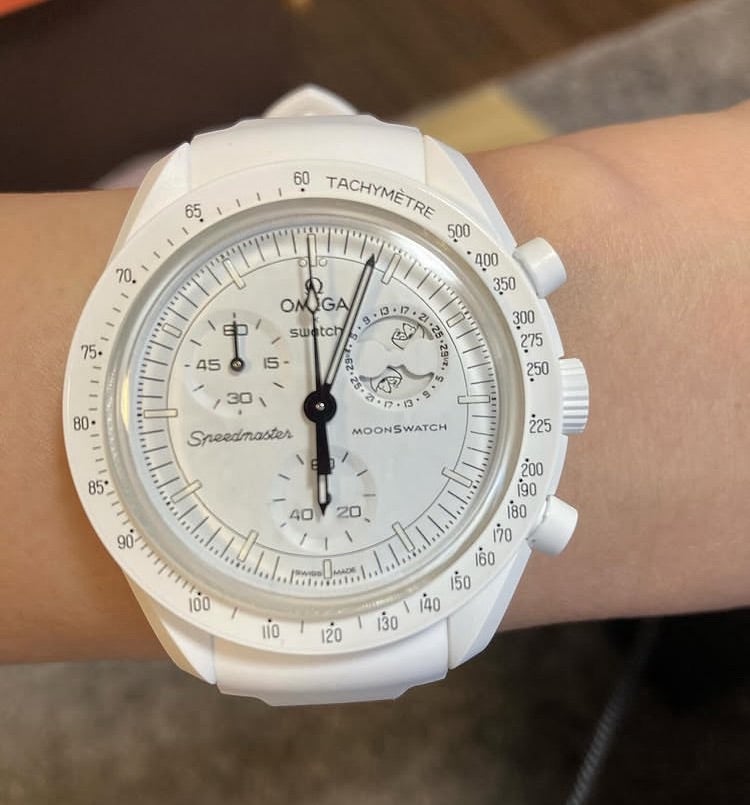 75周年 BABY-G✖️SNOOPY | 夏眠する女