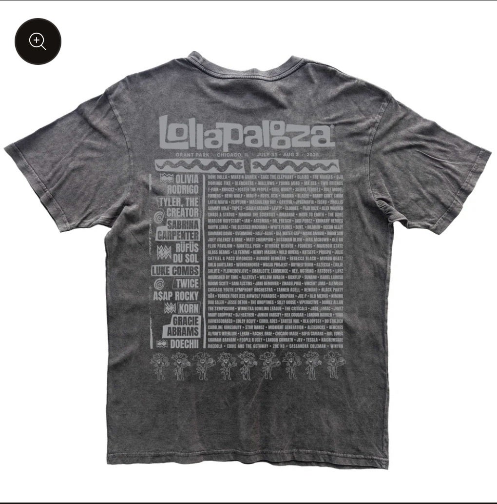 藤井風さん ロンドンからFacebookとLollapaloozaのTシャツが届きました