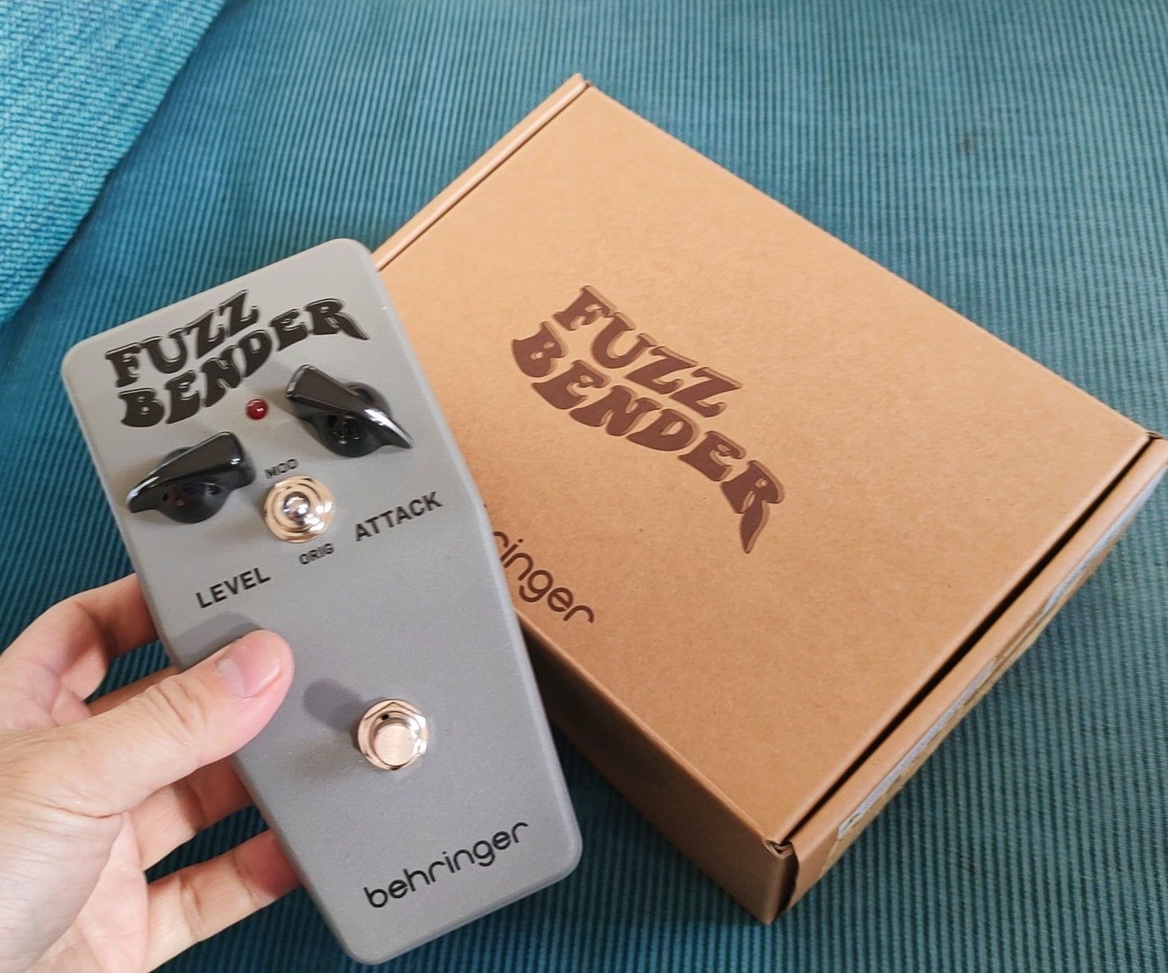 動画up】激安 BEHRINGER FUZZ BENDER ベリンガーファズレビュー(悪く