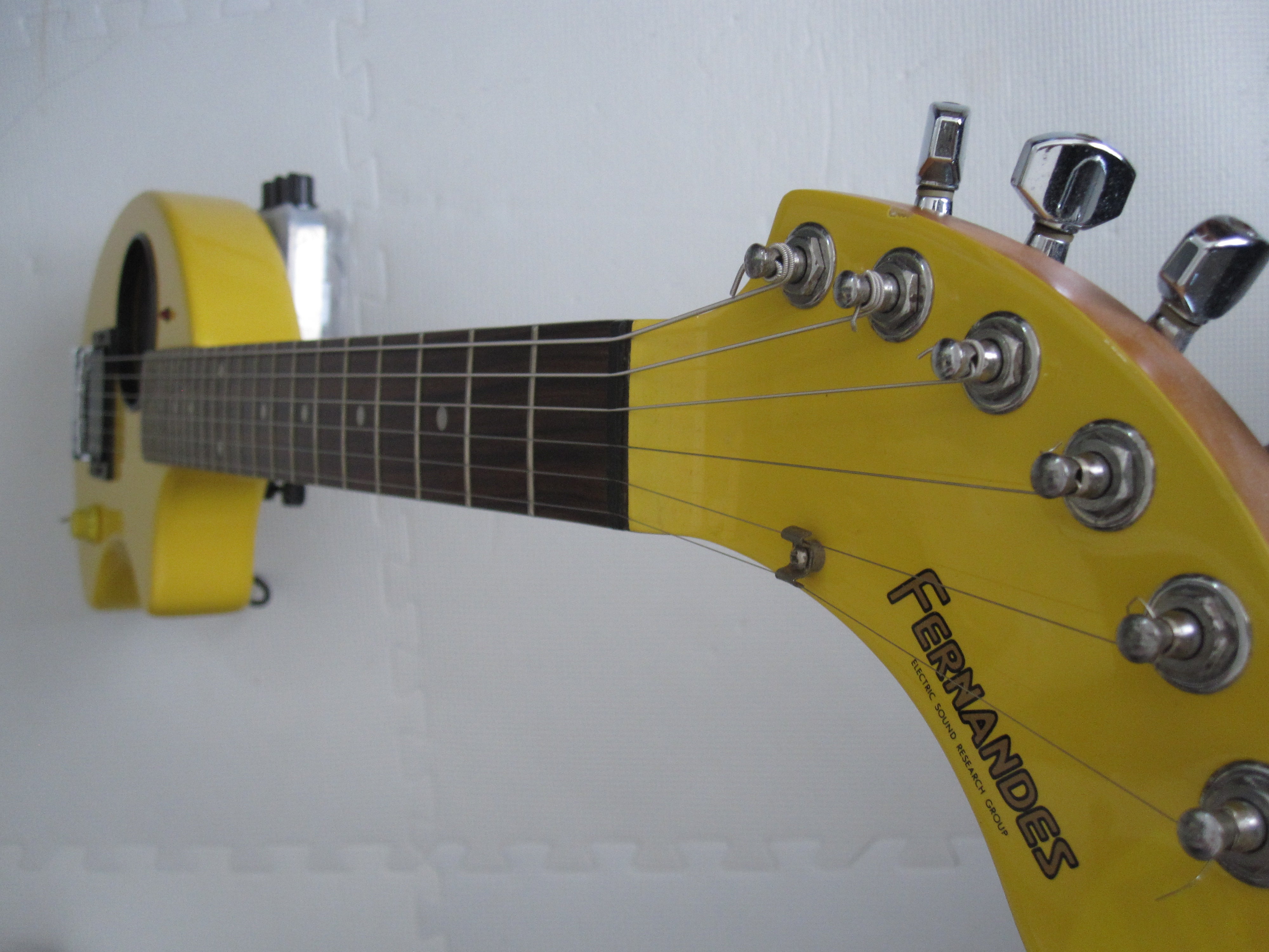 1 フェルナンデス もうないんデス。 FERNANDES ZO-3 を改造したんデス