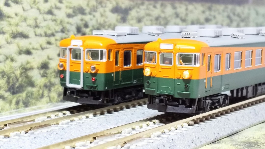 KATO 165系急行「アルプス」8両セット 入線‼️その➁ (品番 10-1389