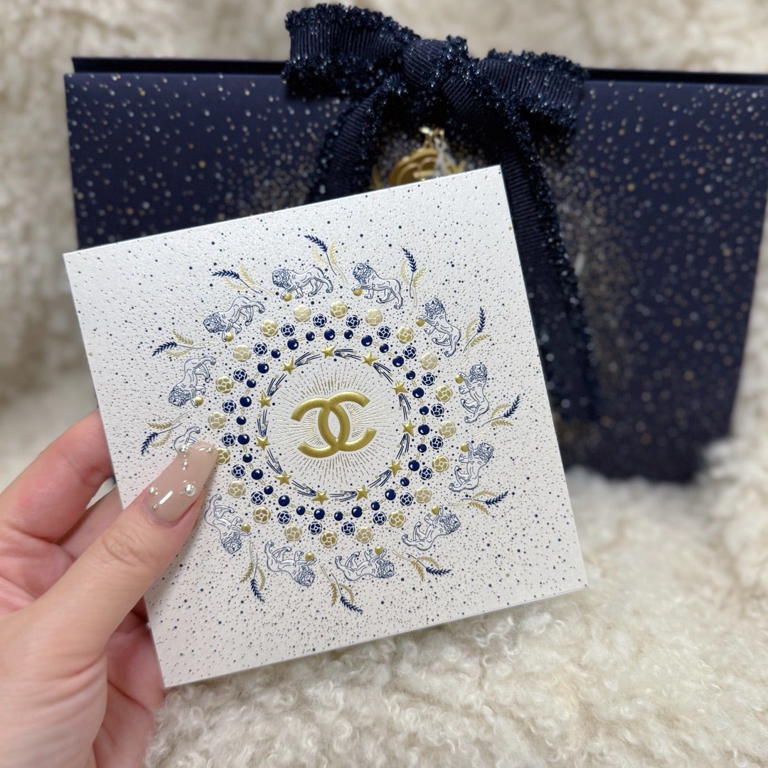 CHANEL】2025限定ノベルティシャネルホリデーチャーム付きギフト
