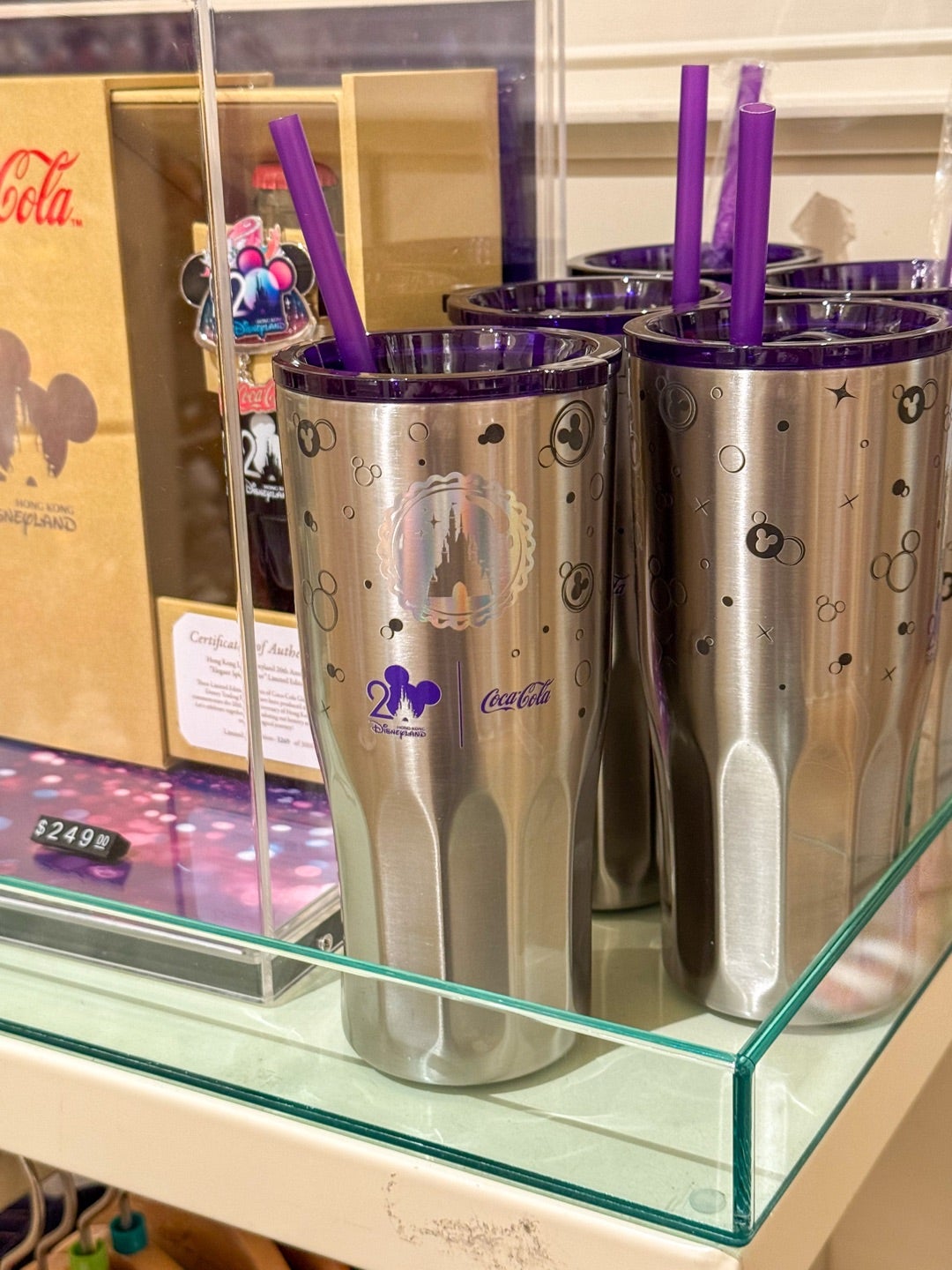 記念に欲しくなるHKDL20周年コカ・コーラグッズ | Hatama Official Blog