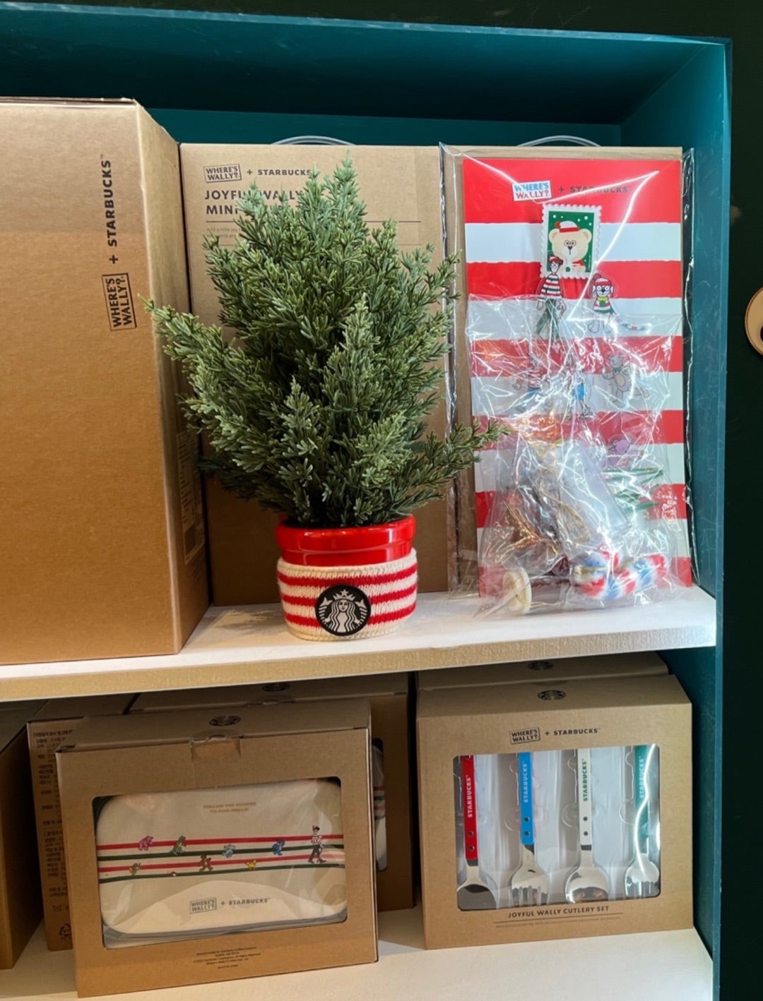 韓国スタバ2025クリスマス】 ウォーリーコラボ登場！スターバックス
