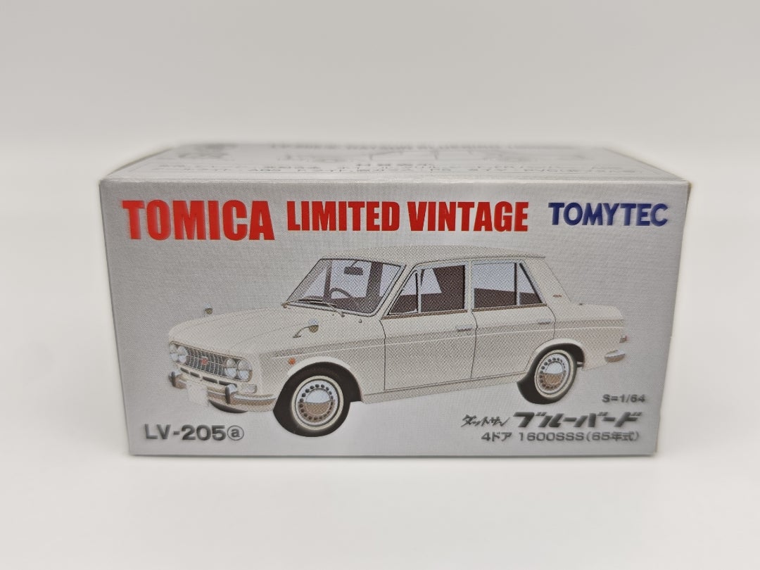 隠れた傑作！？】トミカリミテッドヴィンテージ ダットサン ブルー