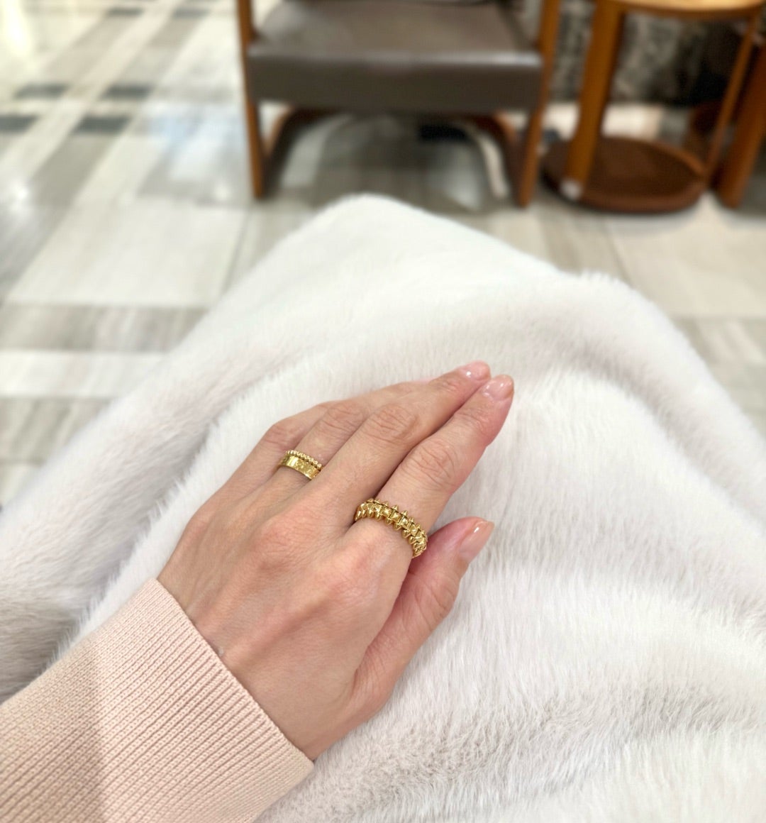 カルティエクラッシュリングスモールYGブログ値上げゴールドクッション