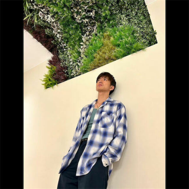 木村拓哉、チェックシャツコーデで冠番組撮影を報告「久々の空気感に