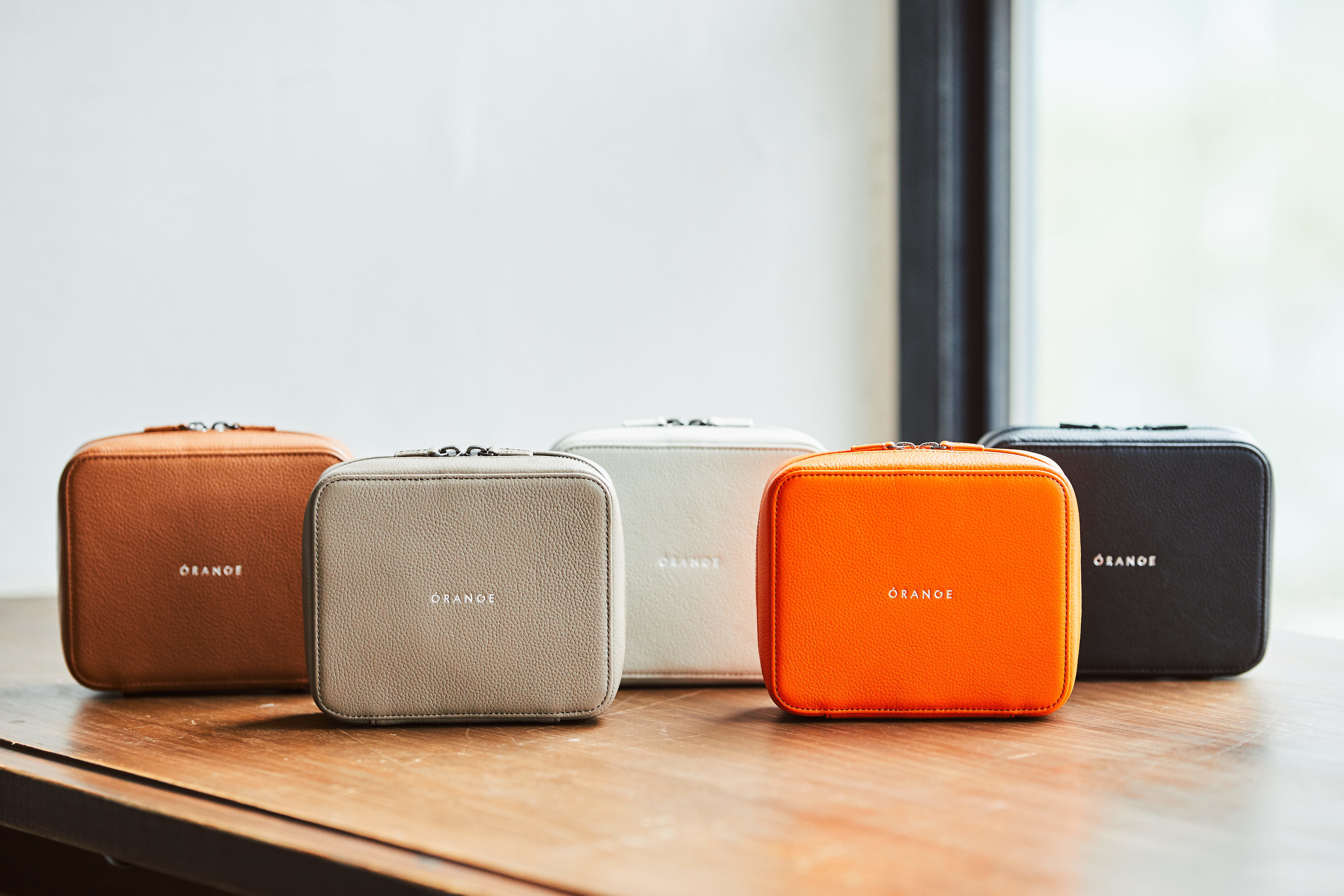 あなたのガジェットを1つに整理！高機能デジタルガジェットポーチ