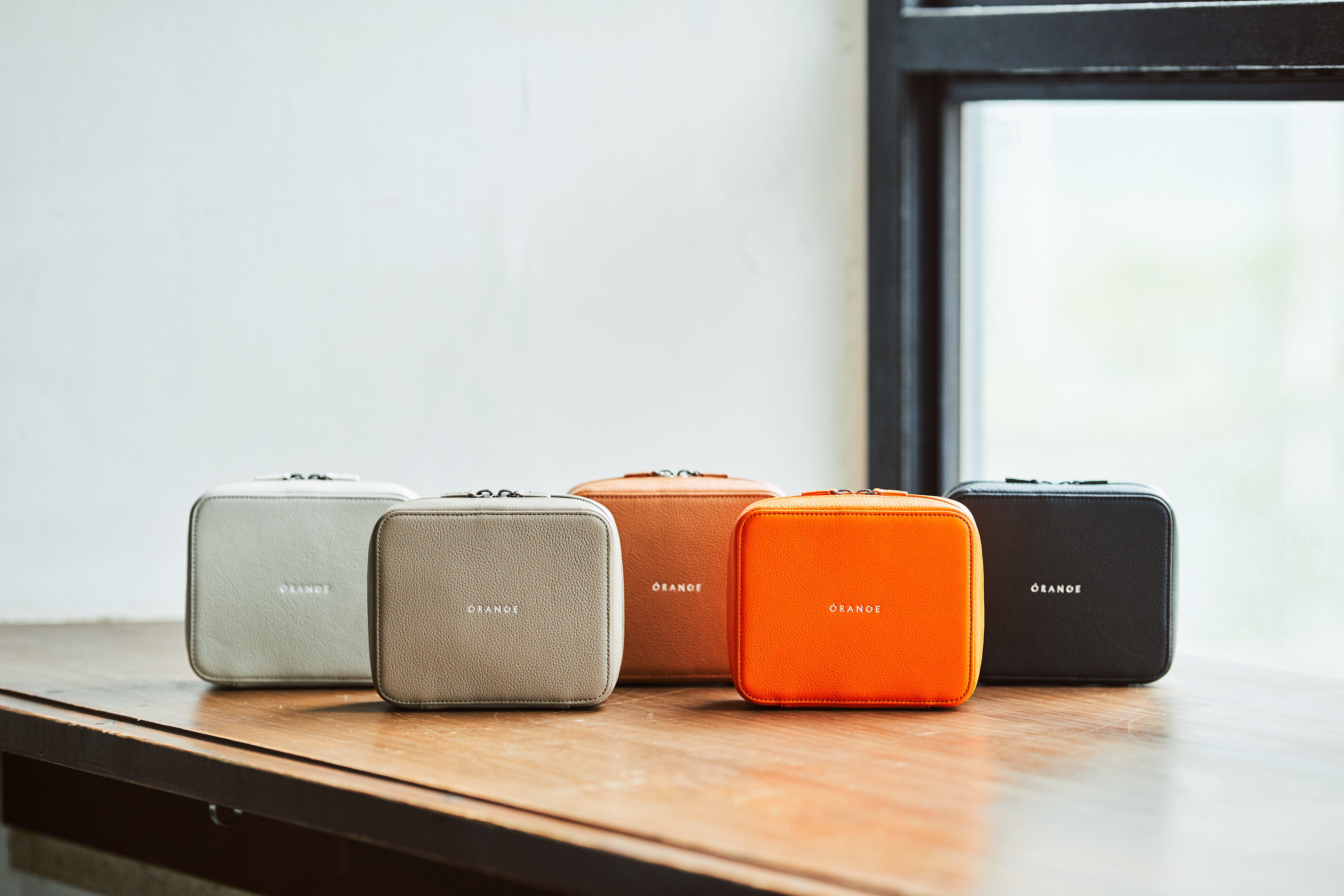 あなたのガジェットを1つに整理！高機能デジタルガジェットポーチ